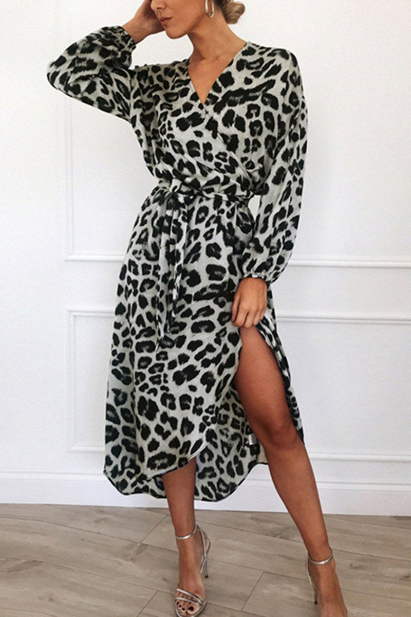 Vestido cruzado con estampado animal